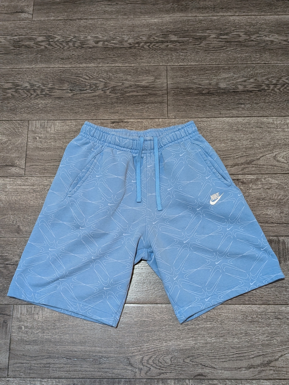 Nike Men’s Club Fleece Shorts Size S Small Light Blue All Over Print Swoosh AOP